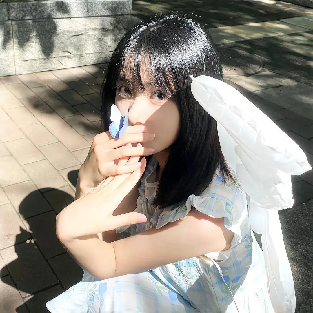 杜鹃花飞